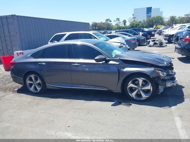 Honda Accord Touring 2018 1HGCV1F97JA016817 Image 14