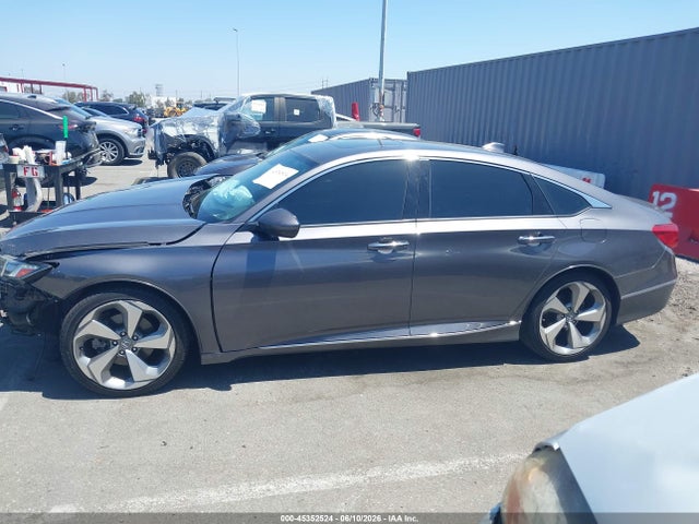 Honda Accord Touring 2018 1HGCV1F97JA016817 Image 15