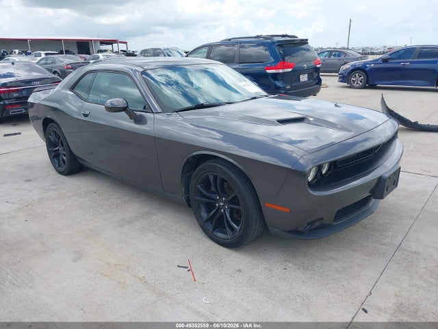 2018 2C3CDZAG4JH204657 main image