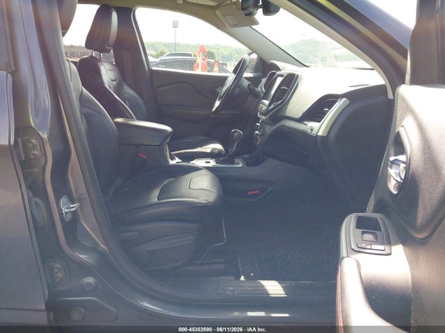 2014 Jeep Cherokee Trailhawk მანქანა იყიდება აუქციონზე, vin: 1C4PJMBS3EW139108, აუქციონის ნომერი: 45352590