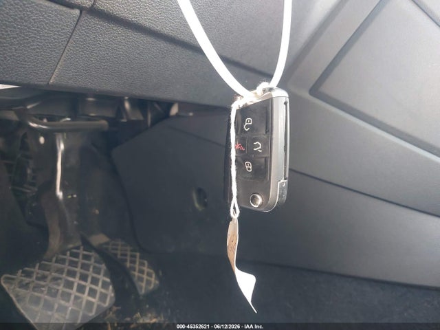 2018 Volkswagen Tiguan 2.0t Se/2.0t Sel მანქანა იყიდება აუქციონზე, vin: 3VV2B7AX5JM036676, აუქციონის ნომერი: 45352621