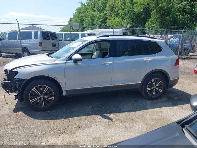 2018 Volkswagen Tiguan 2.0t Se/2.0t Sel მანქანა იყიდება აუქციონზე, vin: 3VV2B7AX5JM036676, აუქციონის ნომერი: 45352621
