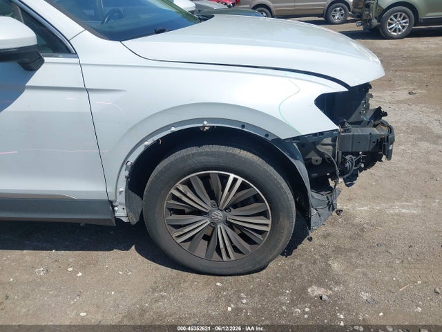 2018 Volkswagen Tiguan 2.0t Se/2.0t Sel მანქანა იყიდება აუქციონზე, vin: 3VV2B7AX5JM036676, აუქციონის ნომერი: 45352621