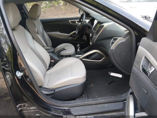 45352647 :رقم المزاد ، KMHTC6AD6DU092637 vin ، 2013 Hyundai Veloster Base W/gray مزاد بيع