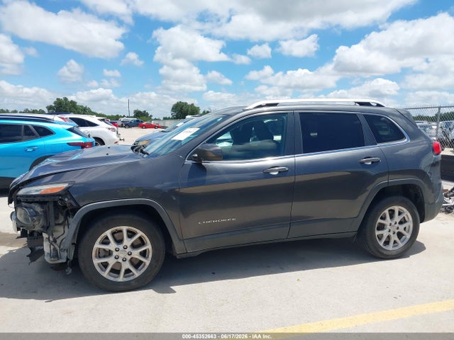 Продаж на аукціоні авто 2016 Jeep Cherokee Latitude, vin: 1C4PJLCS6GW114442, номер лоту: 45352663