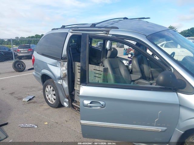45352667 :رقم المزاد ، 2C4GP54L75R425479 vin ، 2005 Chrysler Town & Country Touring مزاد بيع