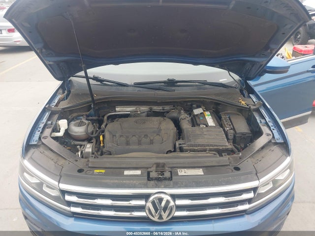 2018 Volkswagen Tiguan 2.0t Sel Premium მანქანა იყიდება აუქციონზე, vin: 3VV5B7AXXJM002794, აუქციონის ნომერი: 45352668