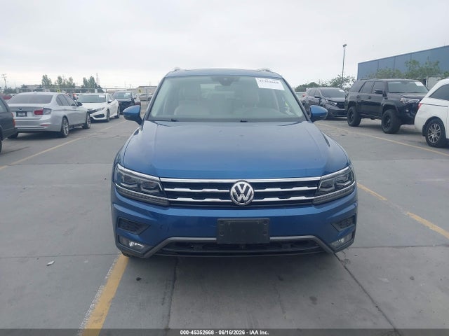 2018 Volkswagen Tiguan 2.0t Sel Premium მანქანა იყიდება აუქციონზე, vin: 3VV5B7AXXJM002794, აუქციონის ნომერი: 45352668