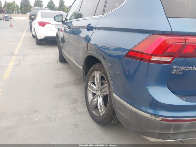 2018 Volkswagen Tiguan 2.0t Sel Premium მანქანა იყიდება აუქციონზე, vin: 3VV5B7AXXJM002794, აუქციონის ნომერი: 45352668