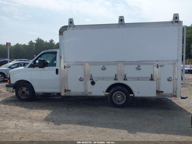 45352728 :رقم المزاد ، 1GD37RCG8H1196096 vin ، 2017 Gmc Savana Cutaway Work Van مزاد بيع