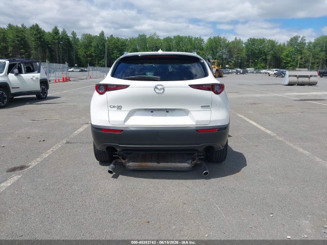 45352743 :رقم المزاد ، 3MVDMBDL2NM414485 vin ، 2022 Mazda Cx-30 Premium مزاد بيع