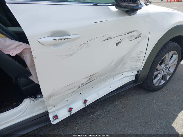 45352743 :رقم المزاد ، 3MVDMBDL2NM414485 vin ، 2022 Mazda Cx-30 Premium مزاد بيع