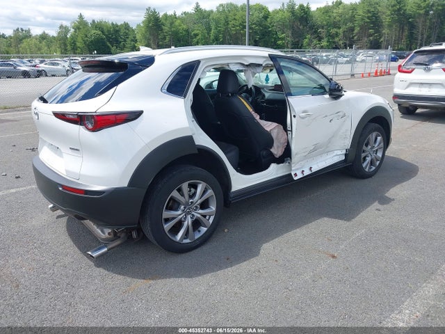 45352743 :رقم المزاد ، 3MVDMBDL2NM414485 vin ، 2022 Mazda Cx-30 Premium مزاد بيع