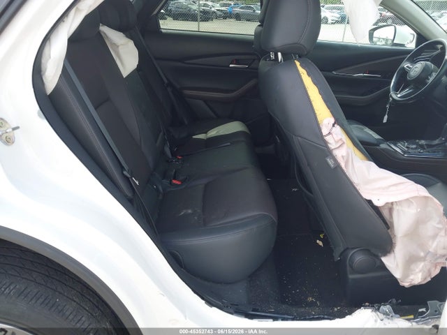 45352743 :رقم المزاد ، 3MVDMBDL2NM414485 vin ، 2022 Mazda Cx-30 Premium مزاد بيع