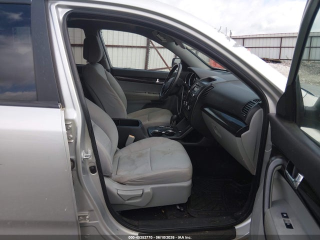 2011 Kia Sorento Lx მანქანა იყიდება აუქციონზე, vin: 5XYKT3A13BG017199, აუქციონის ნომერი: 45352770