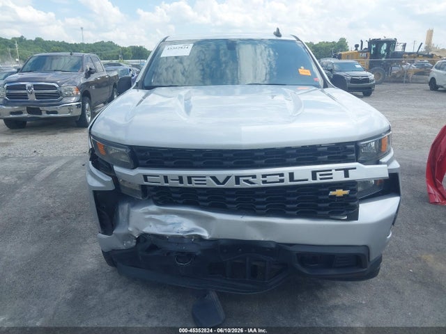 Продаж на аукціоні авто 2021 Chevrolet Silverado 1500 4wd  Short Bed Custom, vin: 3GCPYBEK7MG239415, номер лоту: 45352824