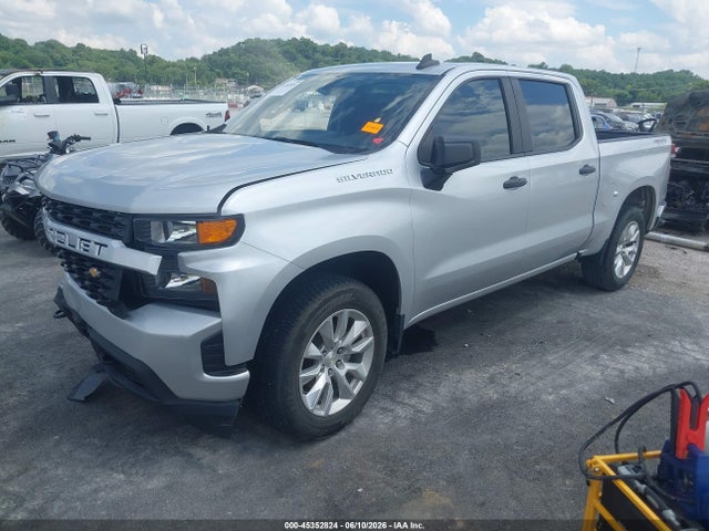 Продаж на аукціоні авто 2021 Chevrolet Silverado 1500 4wd  Short Bed Custom, vin: 3GCPYBEK7MG239415, номер лоту: 45352824