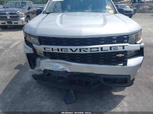 Продаж на аукціоні авто 2021 Chevrolet Silverado 1500 4wd  Short Bed Custom, vin: 3GCPYBEK7MG239415, номер лоту: 45352824
