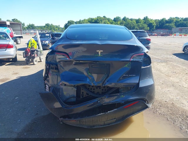 Продаж на аукціоні авто 2023 Tesla Model Y Awd/long Range Dual Motor All-wheel Drive, vin: 7SAYGDEE6PA050584, номер лоту: 45352836