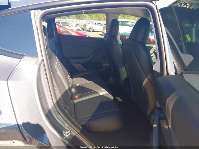 Продаж на аукціоні авто 2023 Tesla Model Y Awd/long Range Dual Motor All-wheel Drive, vin: 7SAYGDEE6PA050584, номер лоту: 45352836