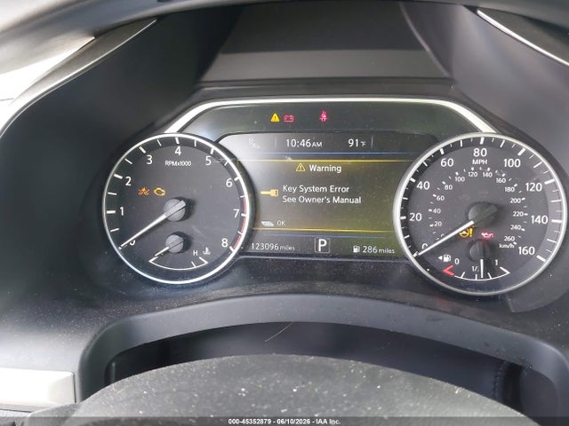 45352879 :رقم المزاد ، 5N1AZ2MG4HN104353 vin ، 2017 Nissan Murano Platinum مزاد بيع