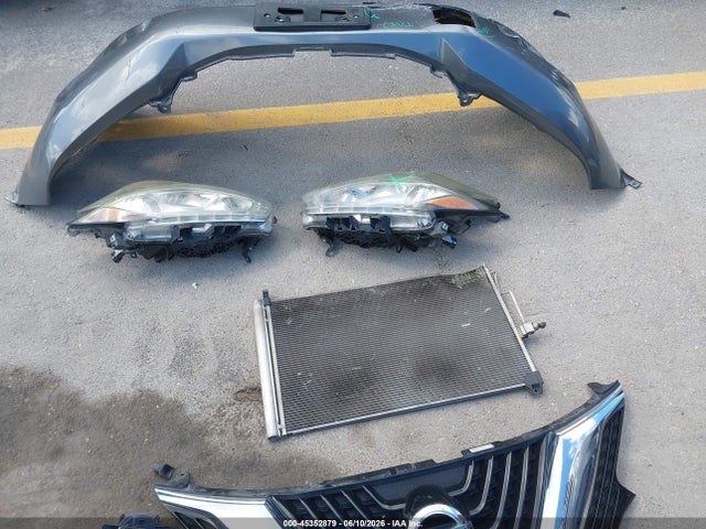 45352879 :رقم المزاد ، 5N1AZ2MG4HN104353 vin ، 2017 Nissan Murano Platinum مزاد بيع
