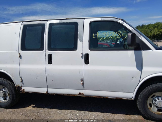 45352885 :رقم المزاد ، 1GCGG25V871131143 vin ، 2007 Chevrolet Express Work Van مزاد بيع