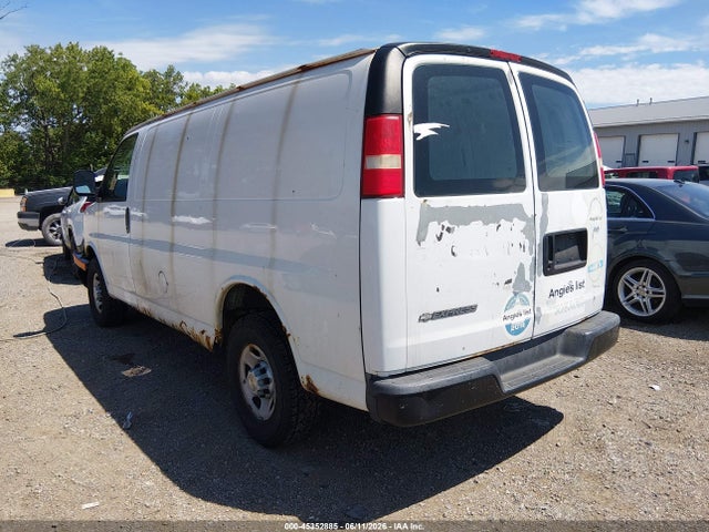 45352885 :رقم المزاد ، 1GCGG25V871131143 vin ، 2007 Chevrolet Express Work Van مزاد بيع