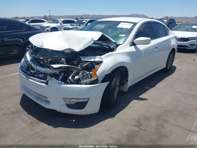 Nissan Altima 2.5 S 2015 1N4AL3AP0FN916204 Image 2