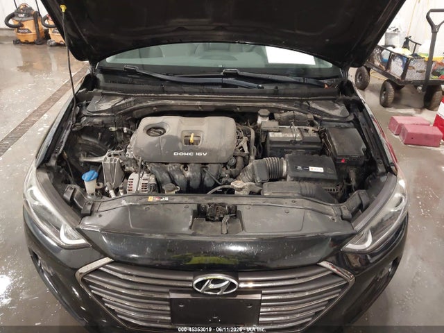 Продажа на аукционе авто 2018 Hyundai Elantra Limited, vin: 5NPD84LF6JH285132, номер лота: 45353019