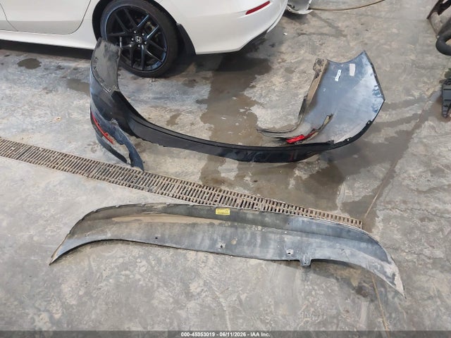 Продажа на аукционе авто 2018 Hyundai Elantra Limited, vin: 5NPD84LF6JH285132, номер лота: 45353019