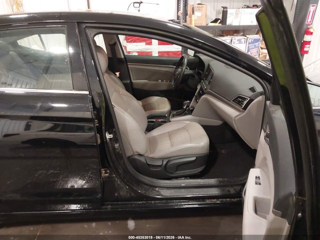 Продажа на аукционе авто 2018 Hyundai Elantra Limited, vin: 5NPD84LF6JH285132, номер лота: 45353019