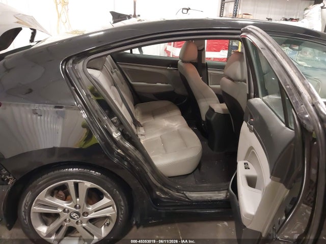 Продажа на аукционе авто 2018 Hyundai Elantra Limited, vin: 5NPD84LF6JH285132, номер лота: 45353019