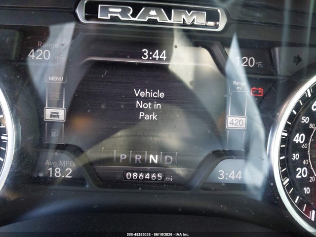 1C6SRFFT8LN358223 RAM 1500 Big Horn 4x4 5&#039;7 Box
