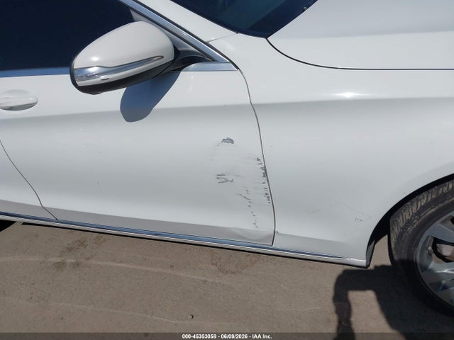 Aukcja sprzedaży 2015 Mercedes-benz C 300 4matic, vin: 55SWF4KB5FU036466, numer aukcji: 45353058