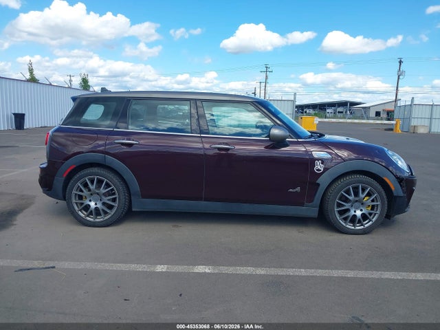 Mini Clubman Cooper S 2017 WMWLU5C5XH2E82725 Image 13