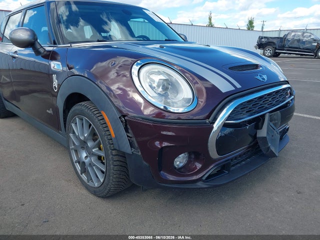 Mini Clubman Cooper S 2017 WMWLU5C5XH2E82725 Image 17