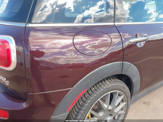 Mini Clubman Cooper S 2017 WMWLU5C5XH2E82725 Image 18