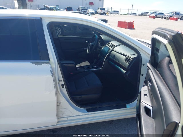 Aukcja sprzedaży 2015 Toyota Camry Le, vin: 4T4BF1FK4FR453711, numer aukcji: 45353091