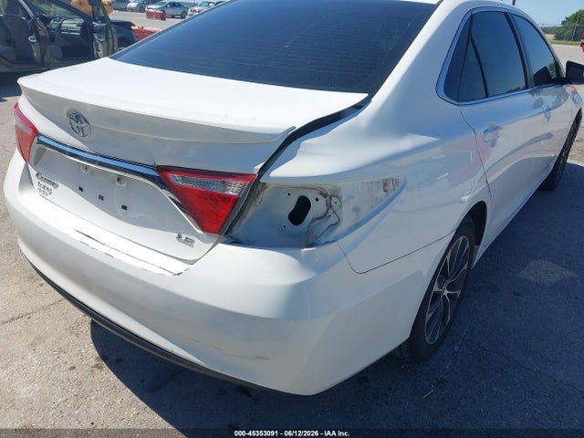 Aukcja sprzedaży 2015 Toyota Camry Le, vin: 4T4BF1FK4FR453711, numer aukcji: 45353091