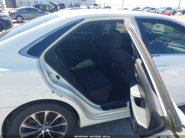Aukcja sprzedaży 2015 Toyota Camry Le, vin: 4T4BF1FK4FR453711, numer aukcji: 45353091