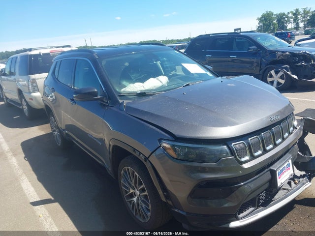 45353167 :رقم المزاد ، 3C4NJDCB9NT197381 vin ، 2022 Jeep Compass Limited 4x4 مزاد بيع