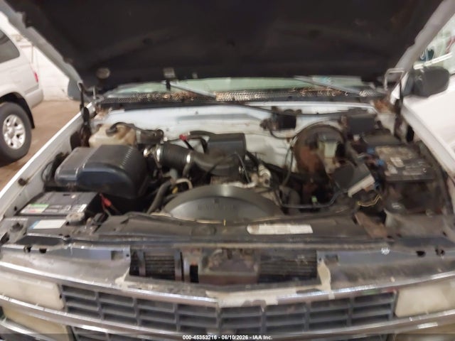 Продажа на аукционе авто 1998 Chevrolet C/k 1500 Fleetside, vin: 2GCEK19R1W1102329, номер лота: 45353216