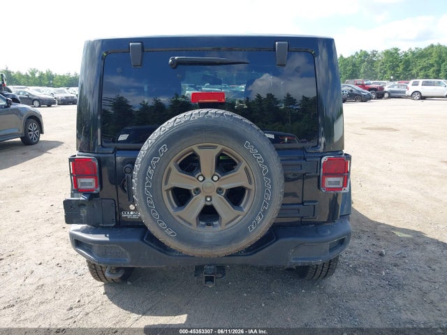 1C4AJWAG5JL892570 Jeep Wrangler Jk Golden Eagle 4x4