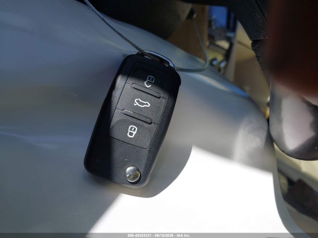 45353321 :رقم المزاد ، 1VWCH7A38CC033030 vin ، 2012 Volkswagen Passat 2.5l Sel مزاد بيع