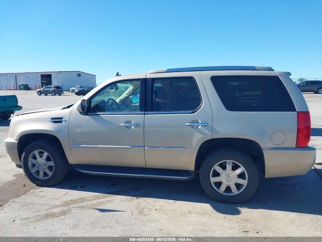 2008 Cadillac Escalade Standard მანქანა იყიდება აუქციონზე, vin: 1GYFK63838R116013, აუქციონის ნომერი: 45353339