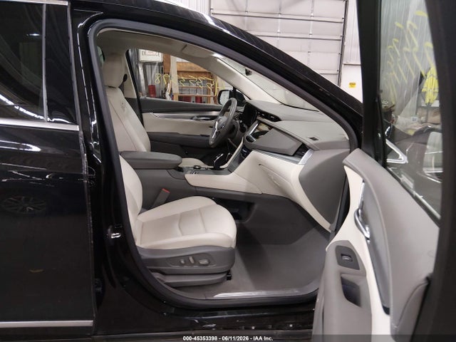 45353398 :رقم المزاد ، 1GYKNDR40NZ179726 vin ، 2022 Cadillac Xt5 Premium Luxury مزاد بيع
