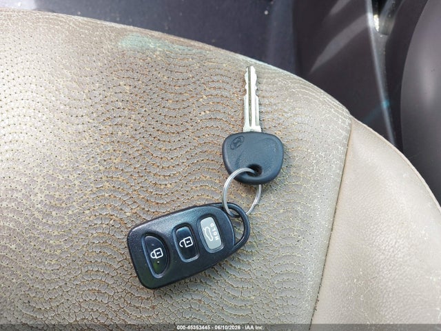 2013 Hyundai Elantra Limited მანქანა იყიდება აუქციონზე, vin: 5NPDH4AE0DH242405, აუქციონის ნომერი: 45353445