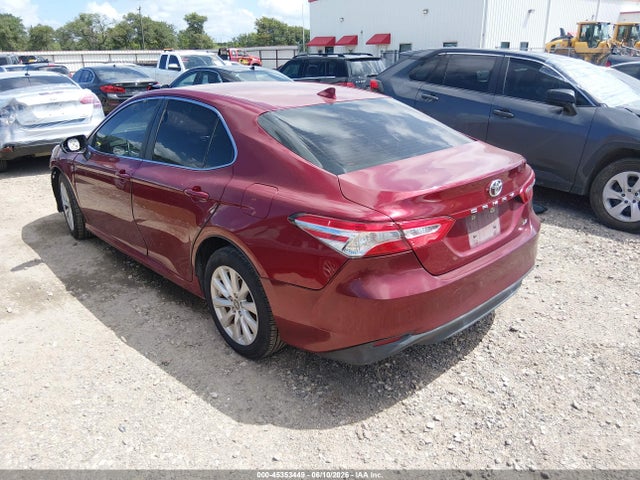 45353449 :رقم المزاد ، 4T1B11HK1KU714308 vin ، 2019 Toyota Camry Le مزاد بيع