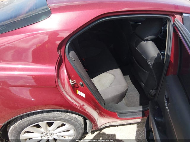45353449 :رقم المزاد ، 4T1B11HK1KU714308 vin ، 2019 Toyota Camry Le مزاد بيع